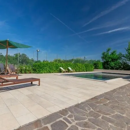 Mit Privatpool Fuer 7 Personen Ca 120 Qm In Urbisaglia, Marken Provinz Macerata Отель Urbisaglia