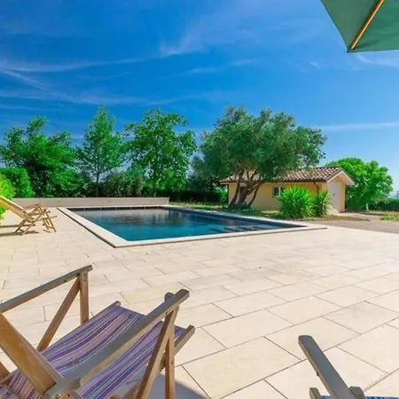 Отель Mit Privatpool Fuer 7 Personen Ca 120 Qm In Urbisaglia, Marken Provinz Macerata *